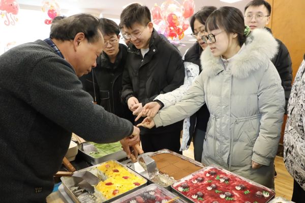 龙行龘龘 年货大集 ——远东控股好物年货节